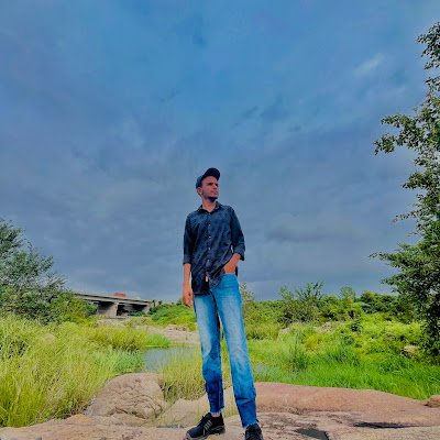 FAbout7604's profile picture. 