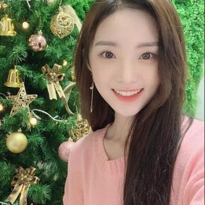 NatalieBro5594's profile picture. 