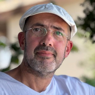 Larry_Novsky's profile picture. Building Realytics — the world’s first foundation model for offline retail. Like GPT, but for real-world business metrics — post-purchase, real-time, global.