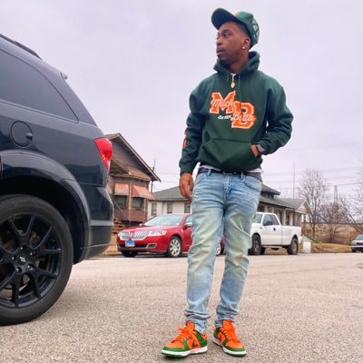 Father Entrepreneur….Owner of Much Betta Streetwear https://t.co/wf2JDnvtbO