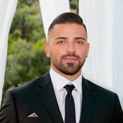 #رحلة_عمر 🔜 🍿🎥 The Only Official X Account of Lebanese Artist #ElieAbouAntoun 📧 info@elie.tv
