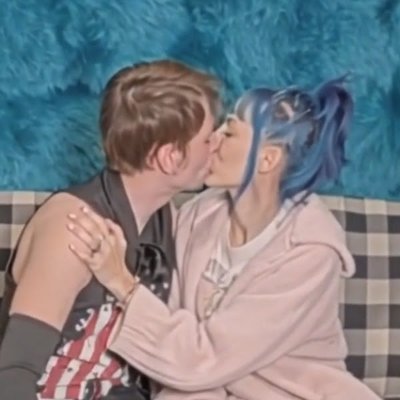 AlinxEnjoyer's profile picture. 🐵 👑 🐍  X 💙 3️⃣3️⃣ = ❤️