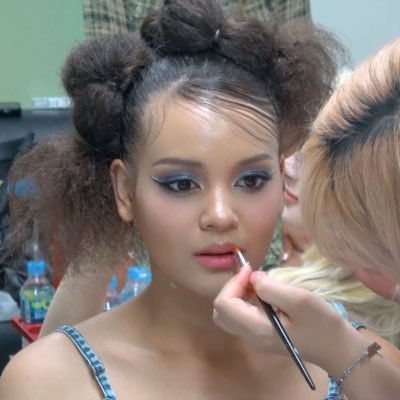 lvlyswans's profile picture. blk • she/her • 20