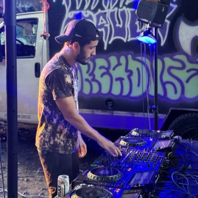 25 / philly / be fucking nice to people / cabrax /