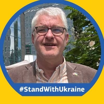 Dislike Putin's invasion of Ukraine (since 2014), fake news and whatever else that threaten our democracies. Brilliant to retweet.