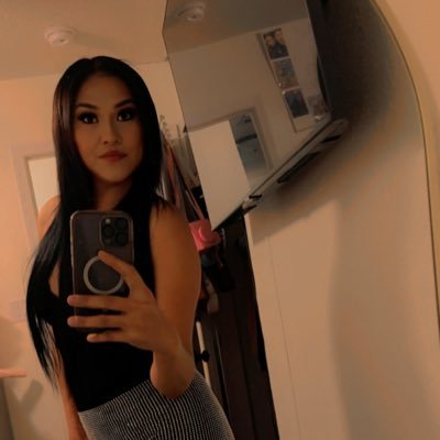 anita_reev37130's profile picture. 