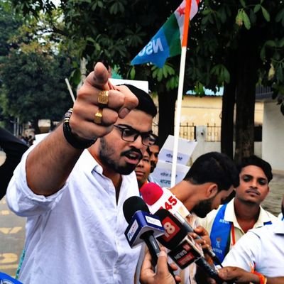 खुद ही को कर बुलंद इतना की खुदा तुझी से पूछे तेरी रज़ा क्या है