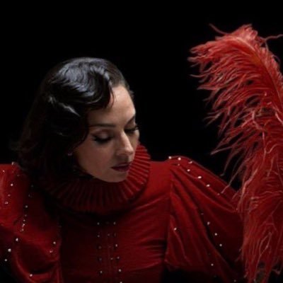 santiiagok's profile picture. Paws up!      little monster since 2011