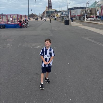 dinkylad's profile picture.