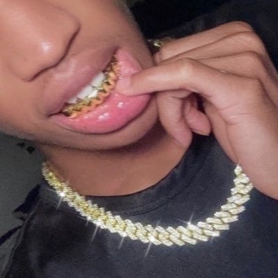 CootyPopz's profile picture. 𝗦𝗛𝗢𝗪𝗜𝗡𝗚 𝗦𝗟𝗔𝗡𝗚𝗘𝗥 𝗔𝗧 𝟮𝟬𝟬𝟬 i just got here bru