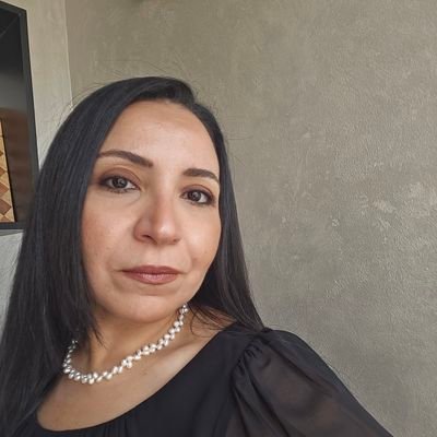 Political Science assistant professor- PhD University of Birmingham UK.
Singer-Performer- Bait El Oud student.