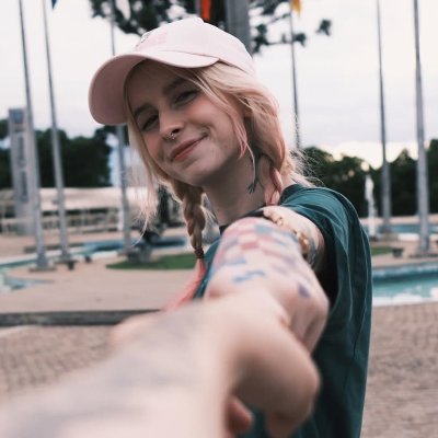 🎬Editor de vídeos. https://t.co/ECSqAvecaX 23 anos. 🏳️🌈 Me siga aqui: https://t.co/0mvAKpJVqi