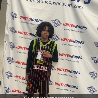 Makhiwade01's profile picture. C/O 2029| MacArthur Highschool | Left handed | 3.8 GPA |#217-855-1775 | defensive guard|wade.makhi@icloud.com