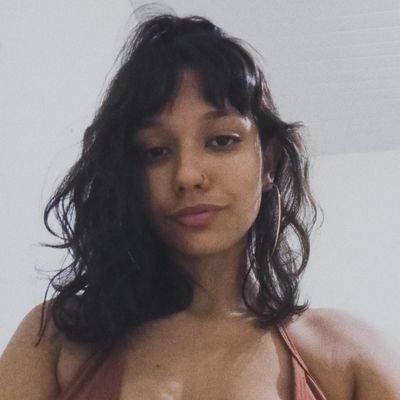 margsl_'s profile picture. https://t.co/uv7c72lbbL

estou te observando