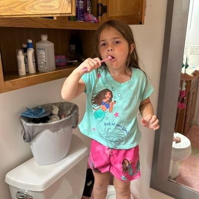 AshleyL64984's profile picture. can we be friends 💞💞