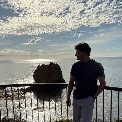 rgcsekaraa's profile picture. 🙂