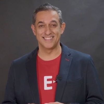 Periodista y director asoc en una multinacional. Refuerzo la comunicación a través de #empresasautistas y presento en la radio, TV y eventos Abraza la Sonrisa