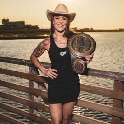 @criscyborg
