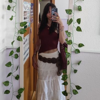 Un aborto con cara cocainómana a la que le gusta el anime y los animalitos
Candado: @LuXxXTetacion