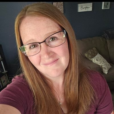 Accountant. Author. Hockey player/enthusiast #LGRW Sports fan. Music is the universal language. Touretter #TourettesAwareness.