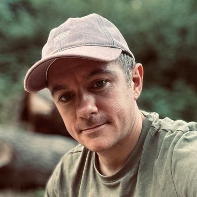 Sleeperbloke's profile picture. Queer - romantic fool