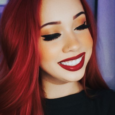 🌈 @Twitch Latin Guild Leader • co-working & gaming streamer • award-winning mental health advocate • askmayhemmermaid@gmail.com