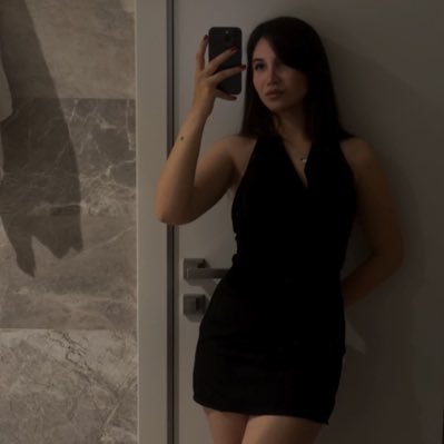 haniataleshi's profile picture. 