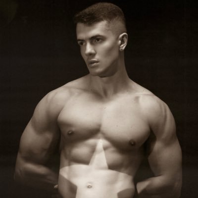 18+ NSFW // Instagram @reyericc // https://t.co/FxLfOK498V