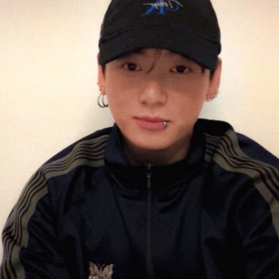 moonchildyeri's profile picture. -ˋ 1994. teacher. infj. libra. ult Red Velvet & BTS ♡ˎˊ