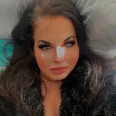 The Glamher Witch • Glamour Spells • Glamour Magic • 50 Beauty • Professional Tarot Reader @everclear_app