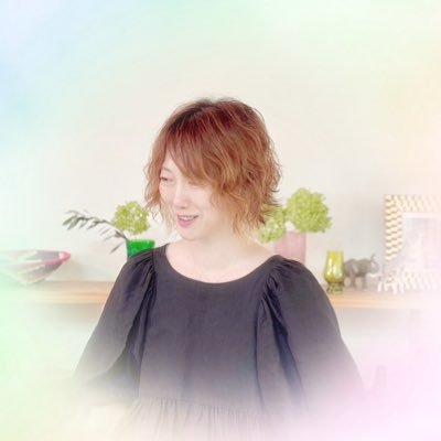 luzdelaluna_a's profile picture. 魂を紐解くナビゲーター／ ラズドラルナとは月明かり🌙人生相談、サイキックセッション／リーディングを真摯に努めて17年目。完全予約制。詳細は下記のHPをご参照ください。 🌙 🌕(固定tweet)新月・満月の直感メッセージ・なびタロットは私が創ったオリジナルカードです🔮