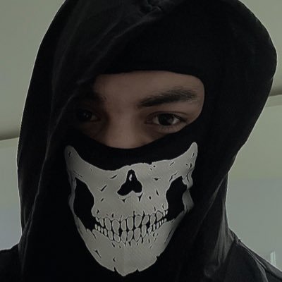 urcardiodaddy's profile picture. On your knees