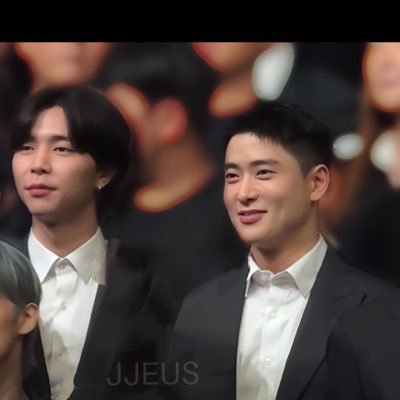 stand johnjae no.1 in my heart 🐱🩷🍑#johnjae Acc. shipper only