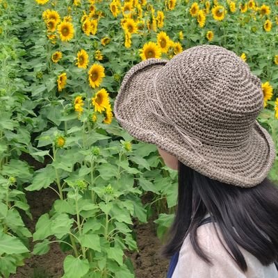 junsuzu819's profile picture. アラフィフパート主婦😆
夫と成人している息子が2人☺️
趣味はハンドメイドアクセサリー💍編み物🧶ゼンタングル🖋️💚💚💚
レジン💎ビーズ💎天然石💎空🌅🌈☁️🌛花🌼🌷🌻