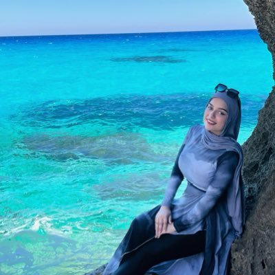 قلوبنا دعواتٍ إجبرنا بها قريبًا إجعل لنا نصيبٌ من ما نتمنَّاه .♡ .
