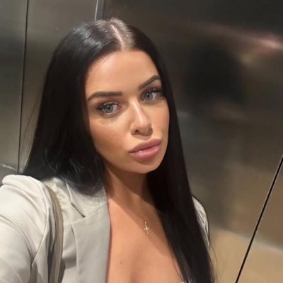 Would you love to be locked down in my world❤️humiliated Financial (tribute 30) The expensive and greedy brat who loves to drain your wallet😈❤️