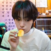 ~한진~♡ (@straw_verry_tae) 's Twitter Profile