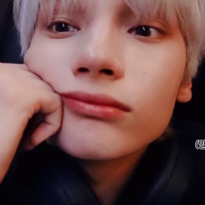 enfp - he/they - twink - '06, 19 - aim to confuse people, those who want to get it, will get it, it's up to them if they want to understand - 🇵🇭🇲🇽