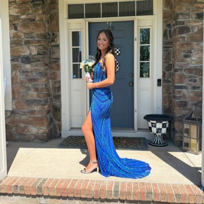 LaurenSacco16's profile picture. 