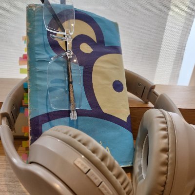 toeic48withrg's profile picture. TOEICと本気でたわむれるアラフィフ。
老眼鏡・付箋だらけの単語帳・ヘッドホンが三種の神器。
TOEICスコア、現在地：勉強中。最終目標：900超え🔥
🎧AnkiとマクドとChatGPTが相棒。
🎥YouTubeもやってます→https://t.co/pfyNo2V7Hu