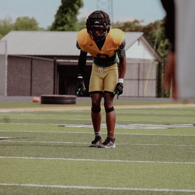 6’1 180 Worth county Football player DB/RB DB1 at worth county Number 1 DB in D1 1A Email- kevariustyler9@icloud.com