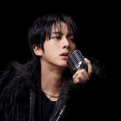 BTS Fan Account. OT7 Army Mom. 45+. Jin biased, constantly wrecked by Suga. Citizen of the Namjin Nation. She/Her. Bi. Spanish/English 🇨🇱