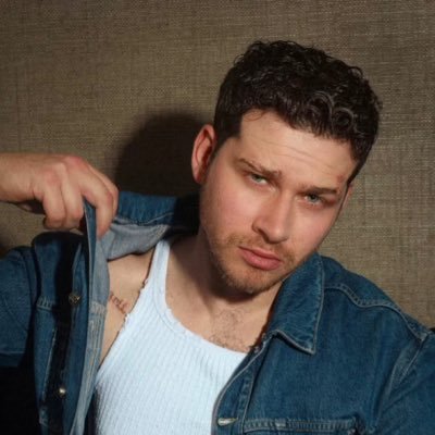 24 🍄 | she/they | bi/demi | 911 | twd | svu | heartstopper | rwrb | mcu