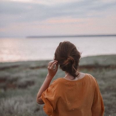 itsferiha's profile picture. And in the end it doesn't even matter.