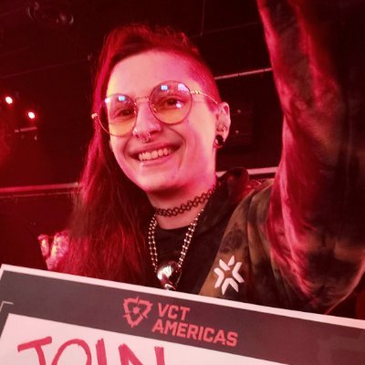 30 • Mom of r/VALORANTCompetitive (@VALORANTComp) • prev. GFX on #VCTEMEA & #ChallengersNA, Socials on @valesportsna • 🏳️🌈 ∞ • CONTACT: razur@pm.me