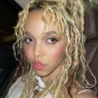 FKA Twigs Charts and Updates (@twigscharts) 's Twitter Profile