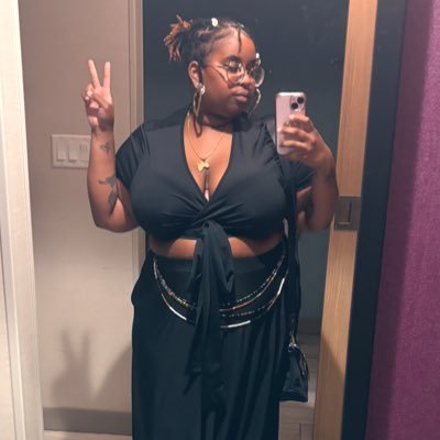 Ary ❀ ♥︎ 27 ♥︎ Artist 𓂺 ♥︎ Gamer 🎮 Apart of the Scream Team 🗣️ Owner of some long ass titties 😔🤘🏾