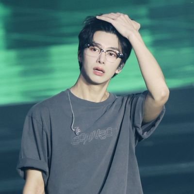 babehyungwon's profile picture. 