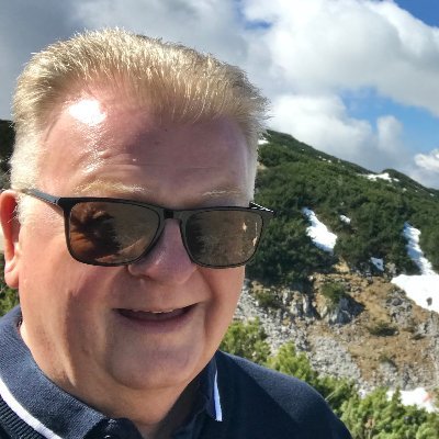 Brighton & Hove Albion fan, dad to 3. Enjoyed a long career in journalism and corporate comms. Preview #bhafc games with 'played for both' blog.