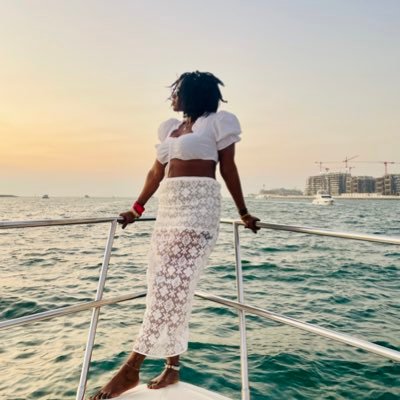 Wanderer. Adventure junkie •Shy•Preacher'sDaughter Rastafari•PanAfricanist•Hustler Naturalista•Roots Reggae•TRAVEL @HighrollersCol @TeamKuzunga @blackinkUg•Arts